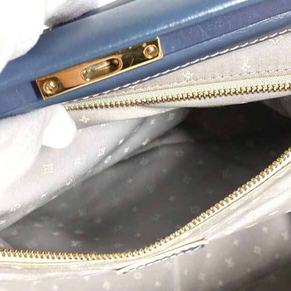 LOUIS VUITTON Blue Leather Tote Bag - Picture 11 of 11